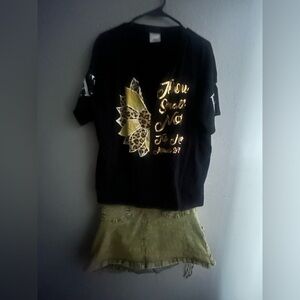 Black Graphic Tee with Gold and Leopard Print